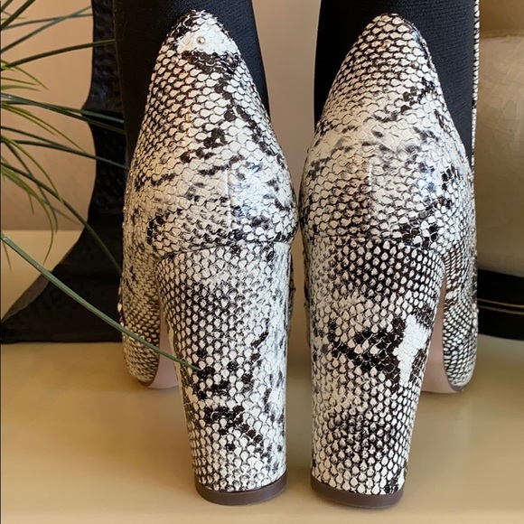 Chase + Chloe Studded Vegan Snake Booties NIB - Picture 6 of 9